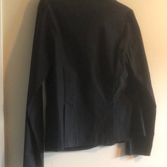Size 6 black blazer - Laura G.- never worn - Picture 6 of 11